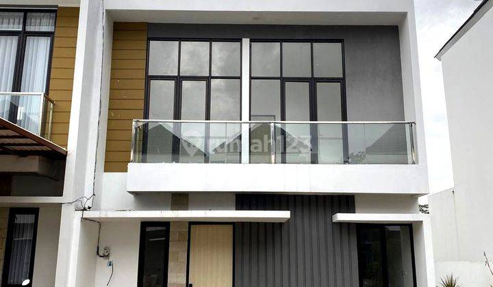 Disewakan Rumah Lokasi Strategis di Grandia Metropolis Semarang (12.241-LIS) 1