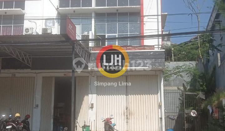 Disewakan Bangunan Ruko di Tempat Startegis Smarang Barat 2
