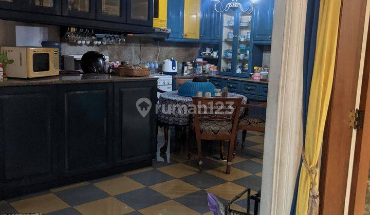 Rumah bergaya klasik eropa Kalimalang 2