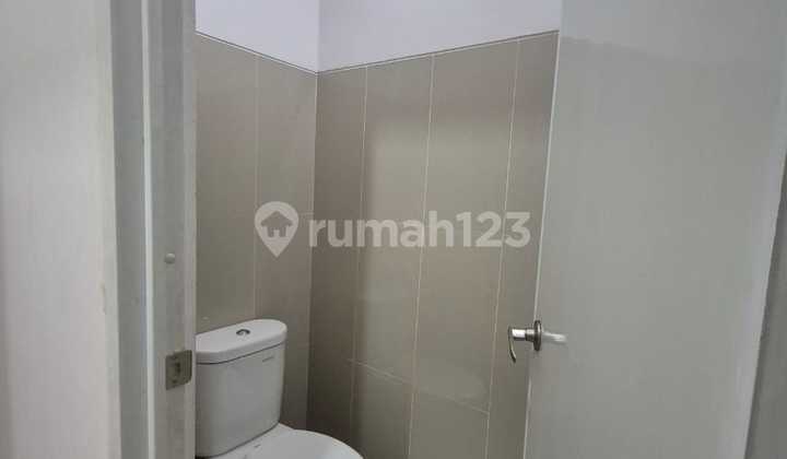 For Sale Saumata Apartment 2Br Semi Furnished Private Lift in Alam Sutera 2