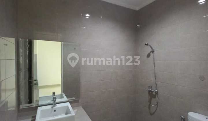 Rumah Siap Huni Minimalis di Discovery Aluvia Sektor 9 Bintaro Jaya 2