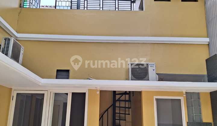 Rumah 2 lantai Semi Furnished SHM di Cluster Sapphire, PHG ,Gading Serpong