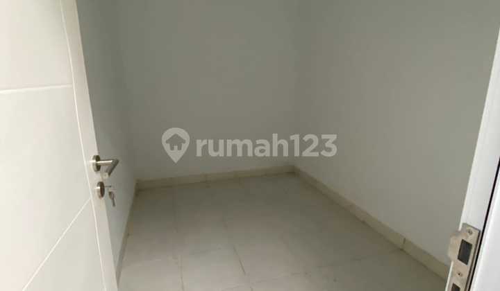 Dijual Rumah Baru Rapih Baru Renov Villa Melati Mas 2