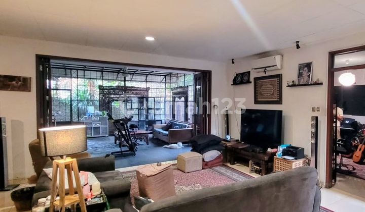 Rumah Bagus 2 Lantai SHM Siap Huni di Sektor 7 Bintaro Tangerang Selatan Rumah Bagus 2 Lantai SHM Siap Huni di Sektor 7 Bintaro Tangerang Selatan