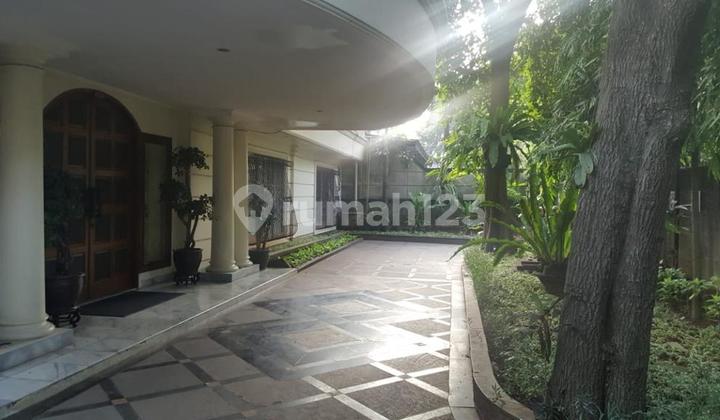 Dijual Rumah Mewah 2 Lantai di Sutan Sjahrir, Menteng, Jakarta Pusat