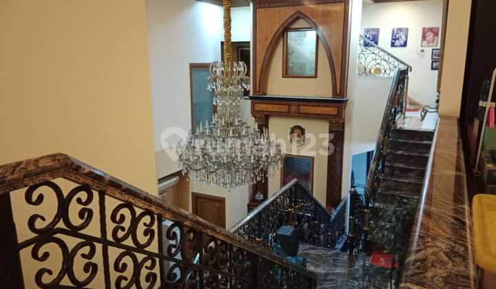 Dijual Rumah Mewah Semi Furnished Siap Huni di Pancoran Jakarta Selatan