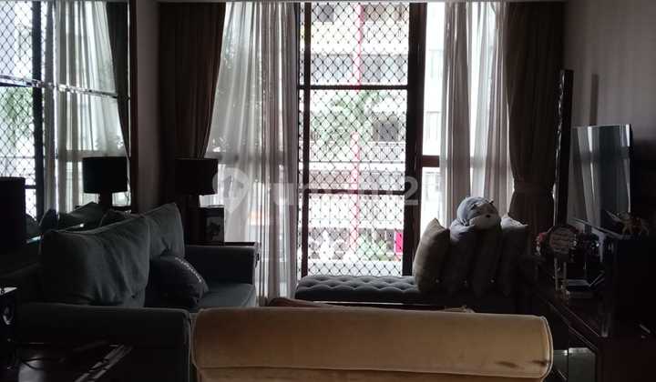 For Quick Sale: Rasuna Apartment, 3 Bedrooms, Lower Floor with Lobby View 2