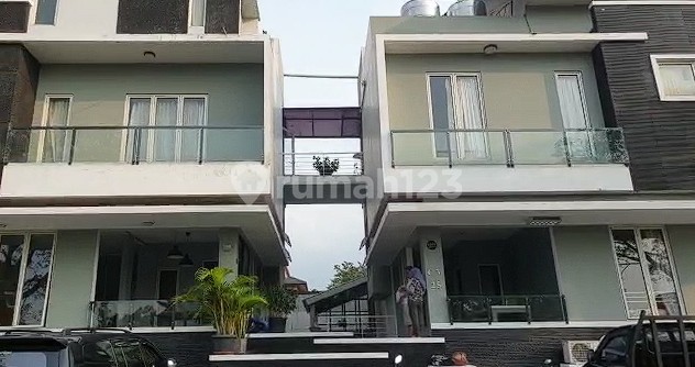 Dijual 2 Rumah Kos Gandeng di Villa Permata,  Lippo Karawaci Tangerang