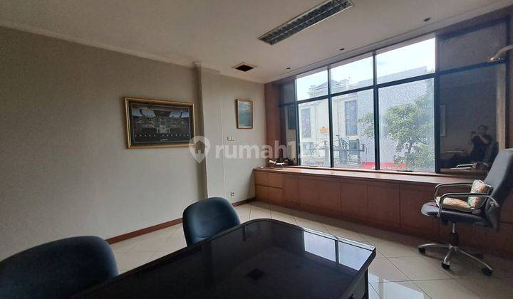 Ruko 5,5  Lantai Semi Furnished di Melawai Raya Kebayoran Baru Jaksel 1