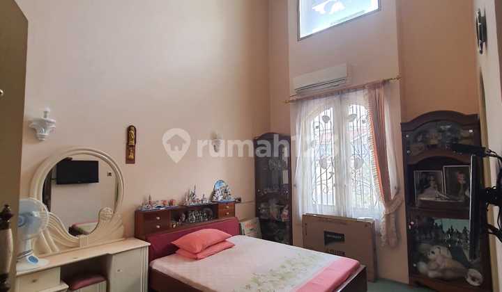 Dijual Rumah 3 Lantai Siap Huni Lokasi Elit di Sunrise Garden Jakarta Barat