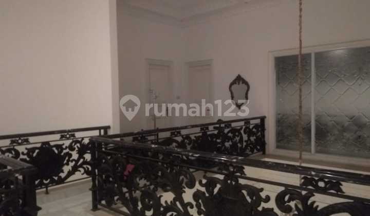 Rumah Classic-Modern Billymoon Pondok Kelapa, Jakarta Timur 2