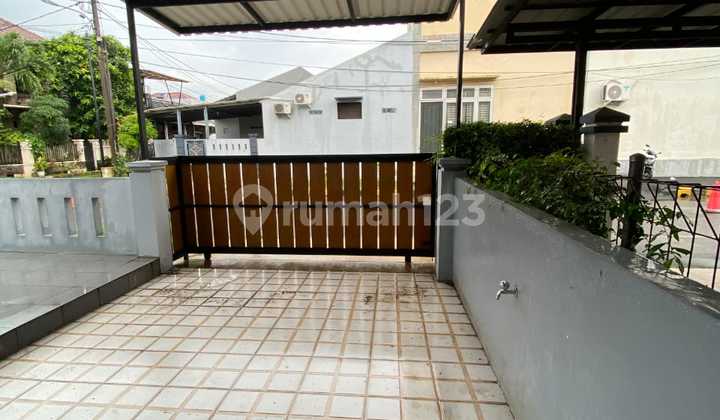 Dijual Rumah Hook Full Renov Sektor 6, Gading Serpong 2