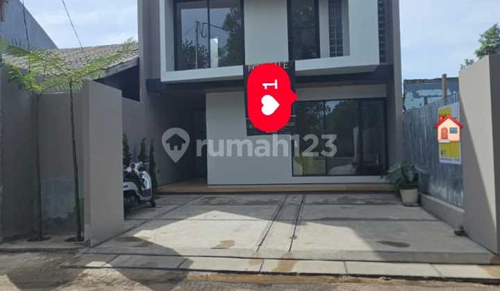 Dijual Rumah 2 Lantai Aman Nyaman di Casamilo Bintaro