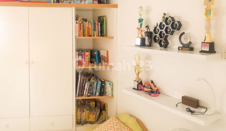 QUICK SALE Good 2.5-Story House Semi Furnished Sutera Feronia Alam Sutera Tangerang 2