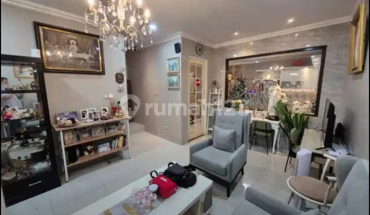For Sale Beautiful 2.5-Story House Fully Renovated & Furnished in Jade Residence Cluster, BSD