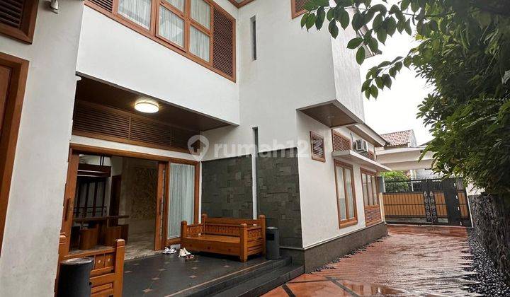JUAL CEPAT Rumah Cantik Mewah 2 Lt 750m2 di Meruya Jakarta Barat 1