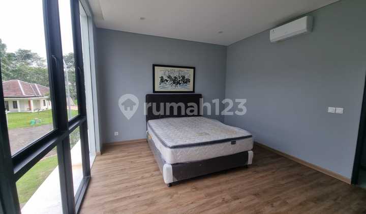 Hoek Cluster Premium SHM Ready-to-Occupy House in BSD Vermont Parkland Hoek Cluster Premium SHM Ready-to-Occupy House in BSD Vermont Parkland