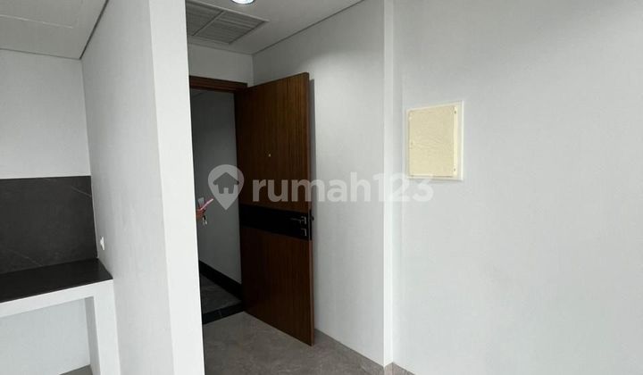 Dijual The Smith Soho 2 Lantai (+ Mezzanine) di Alam Sutera Tangerang 2