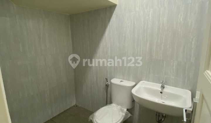 Dijual Rumah Rapih Full Renovasi Centro Michelia, Gading Serpong 2