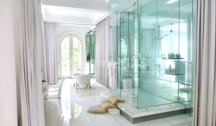 Dijual Rumah Elit Mewah Jl. Besuki Menteng Jakarta Pusat