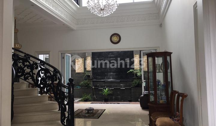 Rumah Classic-Modern Billymoon Pondok Kelapa, Jakarta Timur