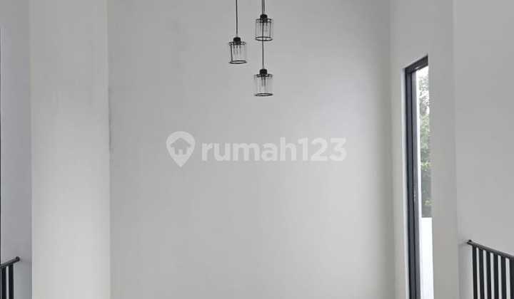 Dijual Rumah Brand New Cantik Bonus Kitchen Set di BSD Kencana Loka  2