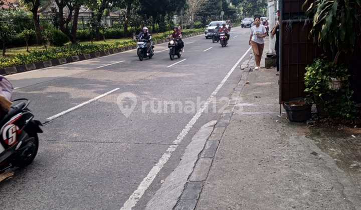 Shop house, 2.5 Floors, Freehold Title, Near KRL Access, in Lenteng Agung 2