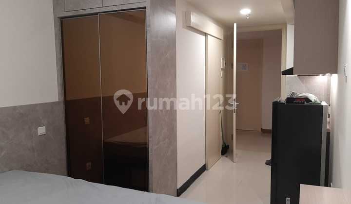 Amor Mansion Connected to Pakuwon Mall Furnished Studio