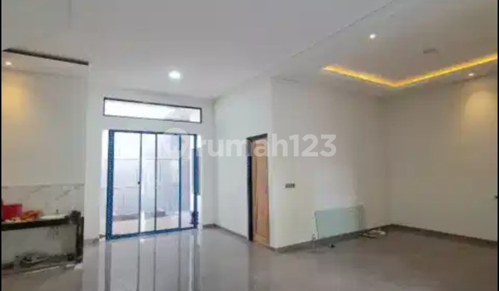 Manyar Kerta Adi Rumah Baru 2 Lantai Bergaya Minimalis.modern 2