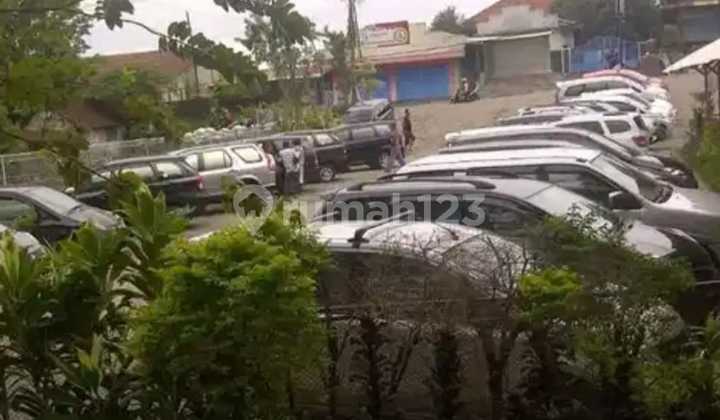 Restaurant View of Mountain and Rice Fields at Safari Park Prigen Tourist Location