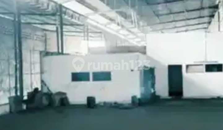 Warehouse Suitable for Industry in Wringinanom, 40ft Container Access.