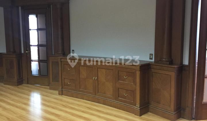 Ready-to-Use Office Space in South Jakarta Sudirman Tower Ready-to-Use Office Space in South Jakarta Sudirman Tower