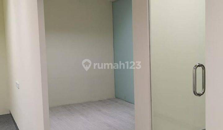 Fit Out Condition Disewakan Office Space Soho Capital Cp 2