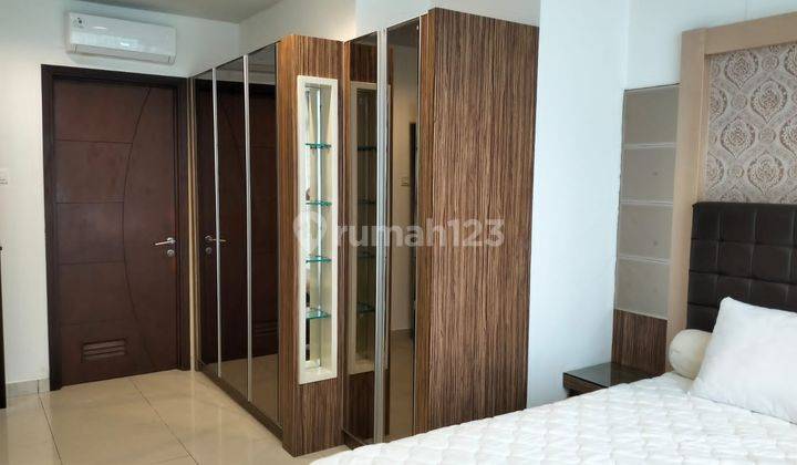 Sudah Renovasi Disewakan 3 BR Furnished Apartemen Central Park 2