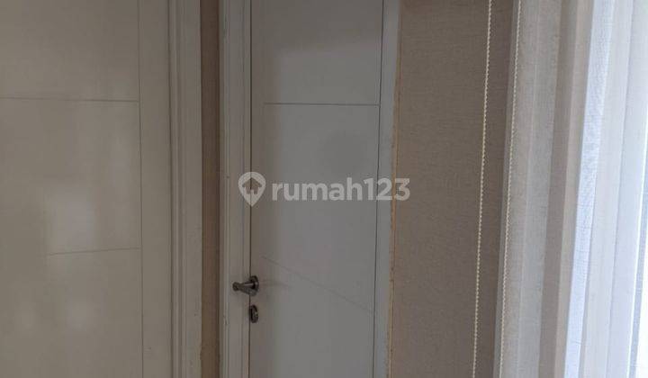 Tinggal Bawa Koper For Sale 2 BR Apartemen Royal Mediterania Garden 2