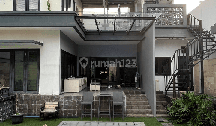 MODERN TROPICAL HOUSE 4 BEDROOM KEBON JERUK, BISA DIAKSES 2 JALAN (DEPAN BELAKANG) 1