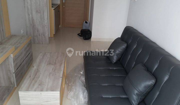 Disewakan Fully Furnished 2 BR Apartemen Taman Anggrek Residence 1