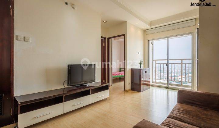 Semi Renovated 2 Bedroom Apartemen Mediterania Garden 2 1