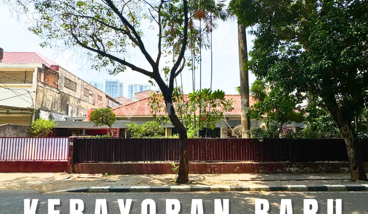 OLD HOUSE KEBAYORAN BARU HITUNG TANAH, JALAN LEBAR, DEKAT SCBD