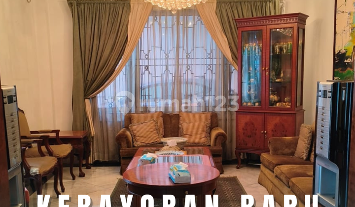 RUMAH MEWAH TERAWAT KEBAYORAN BARU, HOOK, DEKAT SCBD