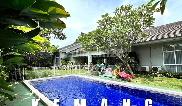 RUMAH CANTIK SIAP HUNI DALAM KOMPLEK TENANG DAN NYAMAN, AKSES JALAN LEBAR