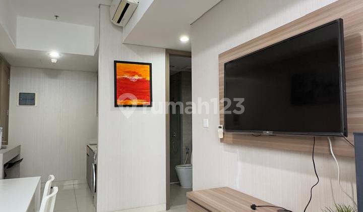 For Rent 2 BR Furnished Apartemen Taman Anggrek Residence
