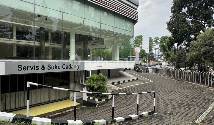 Prime Commercial Building in Pasteur Area, Bandung