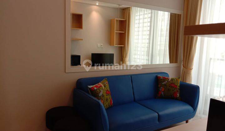 Fully Furnished 3 Bedroom Apartemen Taman Anggrek Residence 2