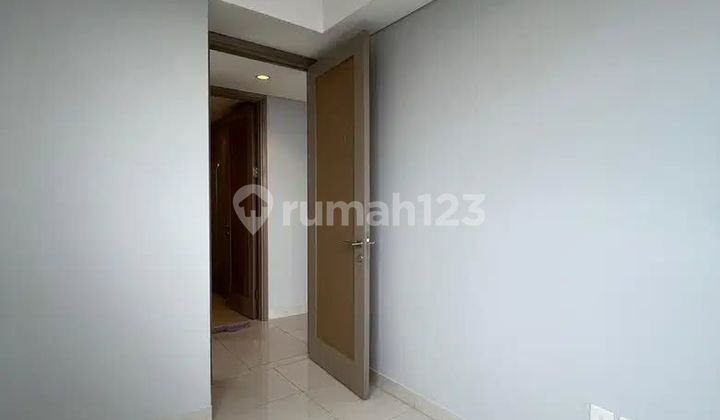 FOR RENT SEMI FURNISHED 2 BR APARTEMEN TAMAN ANGGREK RESIDENCES 2