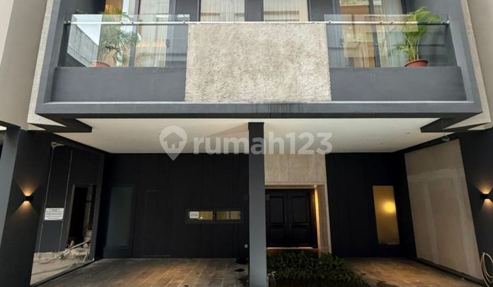 Compact Modern House 4 BR Permata Hijau Jakarta Selatan 