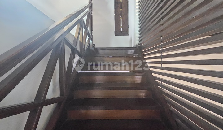RUMAH TERAWAT POSISI HOOK 2