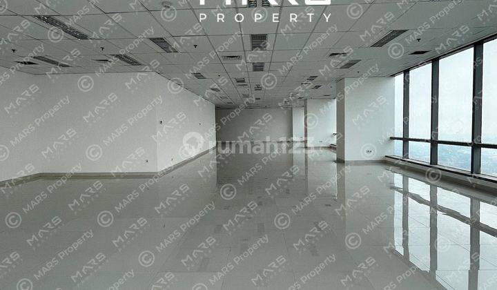 Office Space Soho Capital 280M² Semi Furnish Ready Use