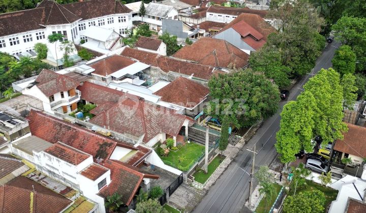 RUMAH HERITAGE KOTA MALANG PRESTIGIOUS KOMERSIAL AREA COCOK CAFE, RESTO, HOTEL,CLINIC RUMAH HERITAGE KOTA MALANG PRESTIGIOUS KOMERSIAL AREA COCOK CAFE, RESTO, HOTEL,CLINIC