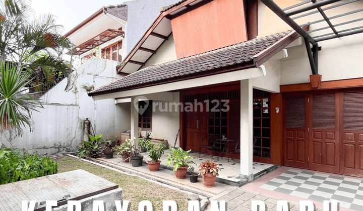 Modern House Senopati Area Kebayoran Baru, Siap Huni, Prime Location 1